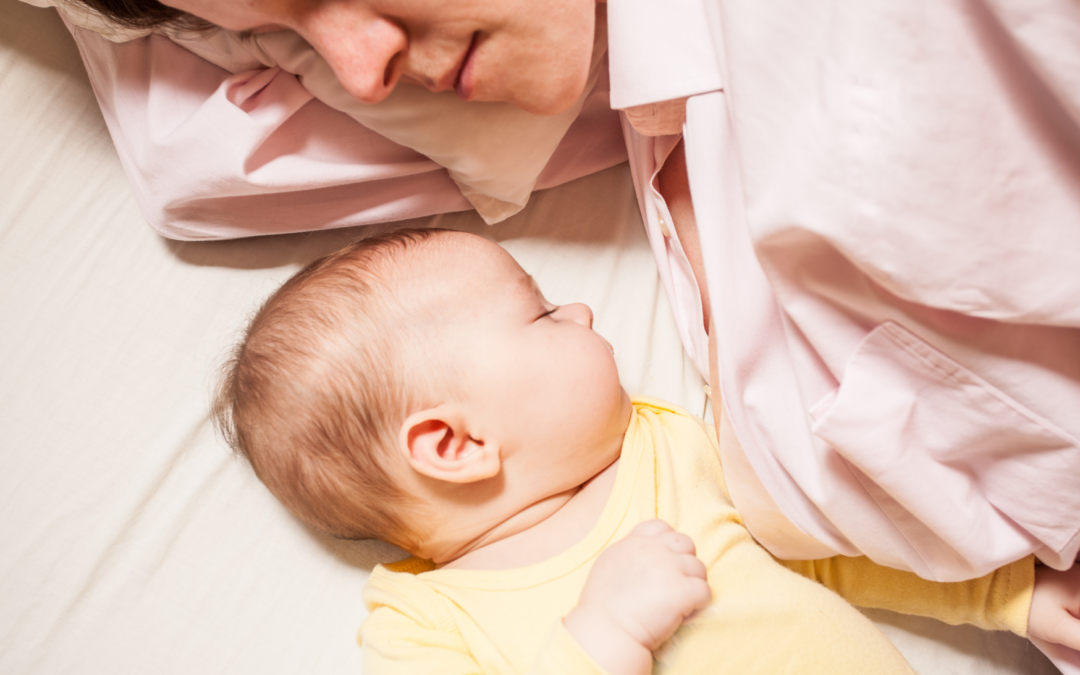 Kan je samen slapen met je baby als je geen borstvoeding geeft?
