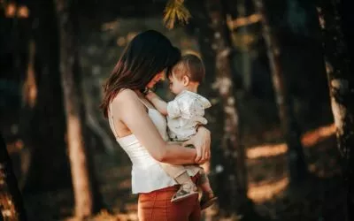 Wat baby’s echt nodig hebben: nabijheid, troost en responsiviteit
